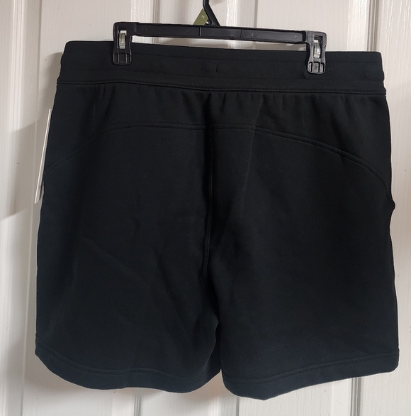 Lululemon Scuba Shorts - Picture 7 of 7